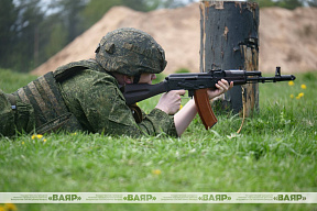 Занятия по огневой подготовке с военнослужащими нового пополнения 120 омбр