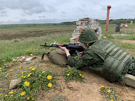 Военнослужащие нового пополнения 72 ОУЦ выполнили упражнение начальных стрельб из автомата Калашникова