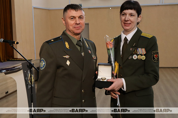 В командовании ВВС и войск ПВО состоялось торжественное собрание, посвящённое Дню женщин