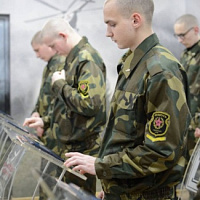 В целях обучения требованиям безопасности