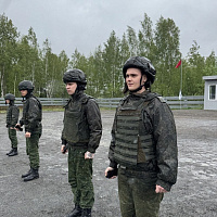 Личный состав нового пополнения выполнил упражнения учебных стрельб