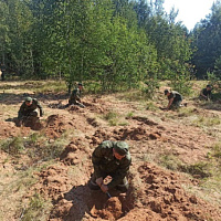 Продолжая осваивать азы военного дела