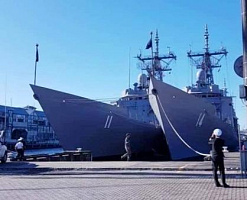 Австралия продала ВМС Чили списанные фрегаты класса «Аделаида»