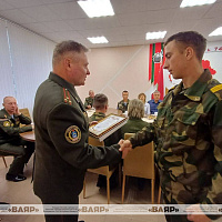 Торжественно проводили в запас