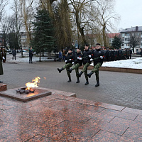 Церемония возложения цветов к Вечному огню мемориала «Жертвам фашизма»