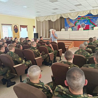 Не забывая о героях