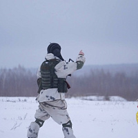 Гвардейцы совершили марш