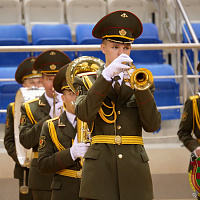 И в спорте служат примером