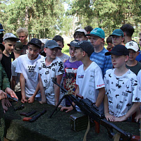 В 6 омбр для воспитанников военно-патриотического лагеря продолжаются экскурсии 