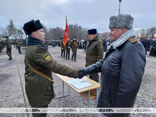 Новобранцы Гродненского гарнизона приняли Военную присягу
