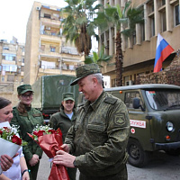 Белорусские женщины принимают поздравления с Днем женщин в Сирии 