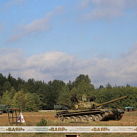 С военнослужащими одного из танковых батальонов ЗОК прошли занятия по огневой подготовке