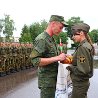 В 11 омбр чествовали участников парада