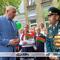 В Гродненском гарнизоне поздравляют ветеранов Великой Отечественной войны с Днём Победы