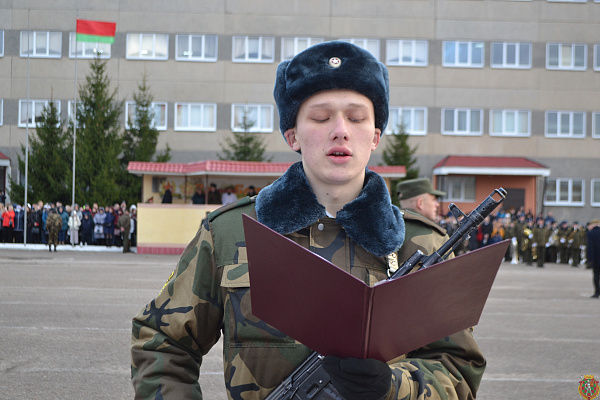 Долг – Родину хранить