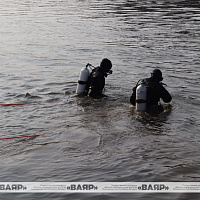 Военнослужащие одной из воинских частей ЗОК навели десантную переправу через водную преграду