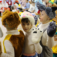 Дарите детям радость