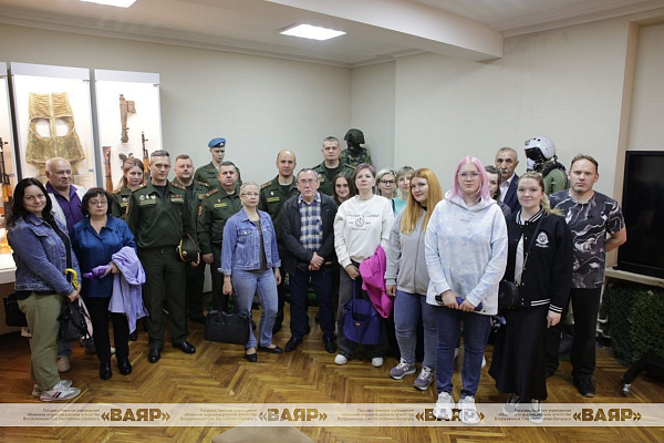Представители военного информационного агентства «Ваяр» посетили Государственный музей истории Вооружённых Сил Республики Беларусь