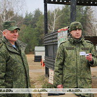 Танкисты 6 омбр выполняют упражнение контрольных стрельб штатным артиллерийским выстрелом