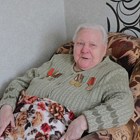 Гвардейцы поздравили ветеранов