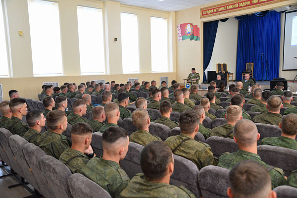 Сбор с офицерами-выпускниками военно-учебных заведений 2025 года