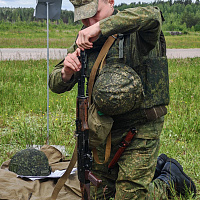 Военнослужащие 65-й автомобильной бригады отработали приемы и способы ведения огня из штатного оружия