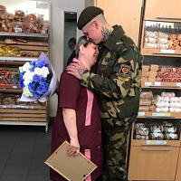 С праздником, дорогие мамы!