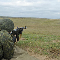 Занятия по огневой подготовке с военнослужащими артиллерийской бригады СЗОК