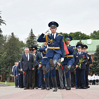 Брестские десантники возложили цветы в мемориальном комплексе «Брестская крепость-герой»