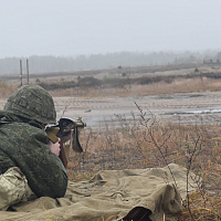 Занятия по огневой подготовке с военнослужащими из числа нового пополнения