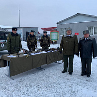 К торжественному маршу!..