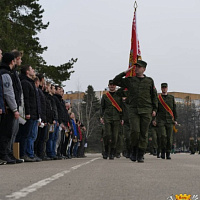 Чествование военнообязанных, завершивших военные сборы, в 120 омбр