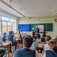 Профориентационную работу провели курсанты военного факультета в БГУ