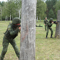 Сборы с офицерами-выпускниками проходят в Борисовском гарнизоне
