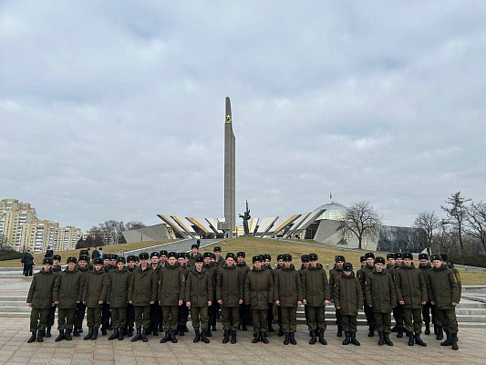 Военнослужащие провели выходные с пользой