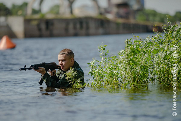 Занятие с курсантами военно-транспортного факультета в БелГУТ