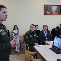 С интересом о войсках связи