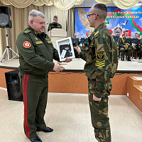 Чествование военнослужащих, увольняемых в запас