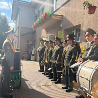 С заботой о пожилых людях