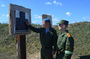 Суворовцы побывали в гостях у десантников