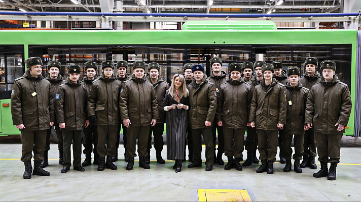 Военнослужащие 49 ртбр посетили Минский автомобильный завод