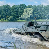 Военнослужащие 6 омбр преодолели водную преграду