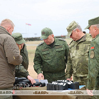 Посещение выставки вооружения и военной техники в рамках учения «Запад-2025»