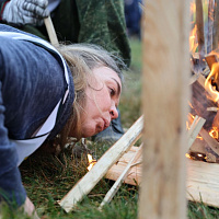 И пером и топором!