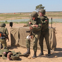 С упором на практику