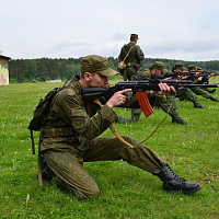 С военнослужащими проходят занятия по боевой подготовке