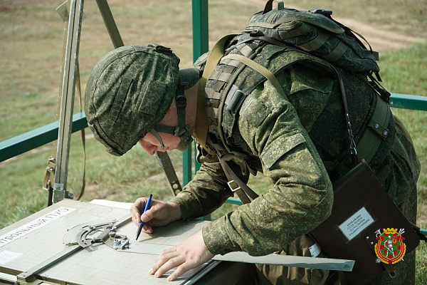 Гвардейцев экзаменует полигон