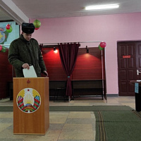 Военные связисты приняли участие в досрочном голосовании	