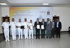 ВМС Индии приняли национальный авианосец «Викрант»