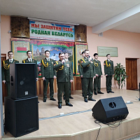 Концерт на полигоне для военнослужащих запаса